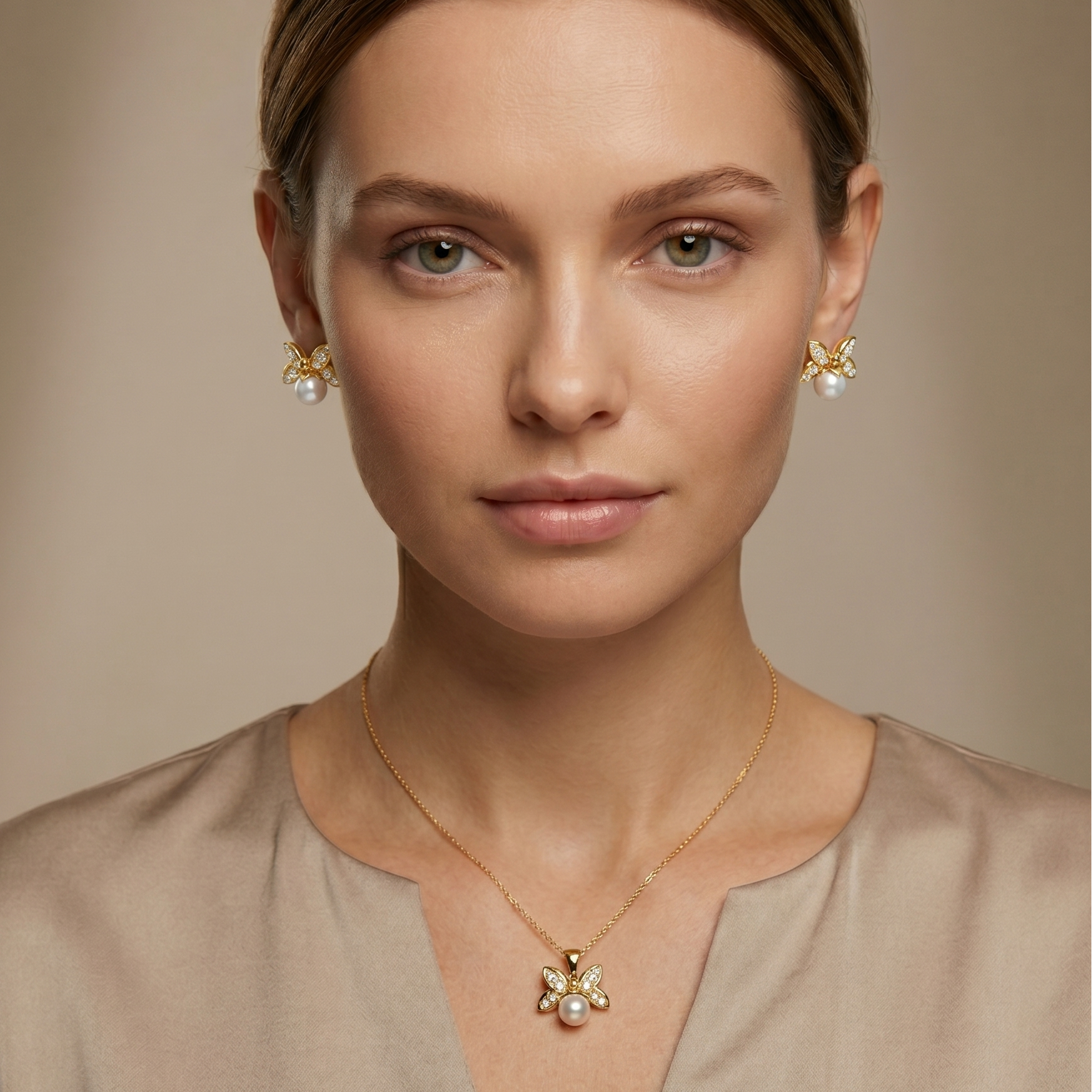 Lunaria Pearl Pendant
