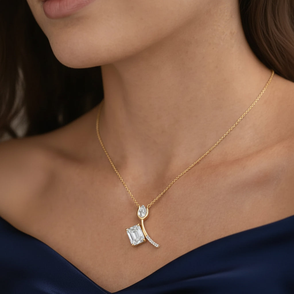 Tulip Emerald Pendant