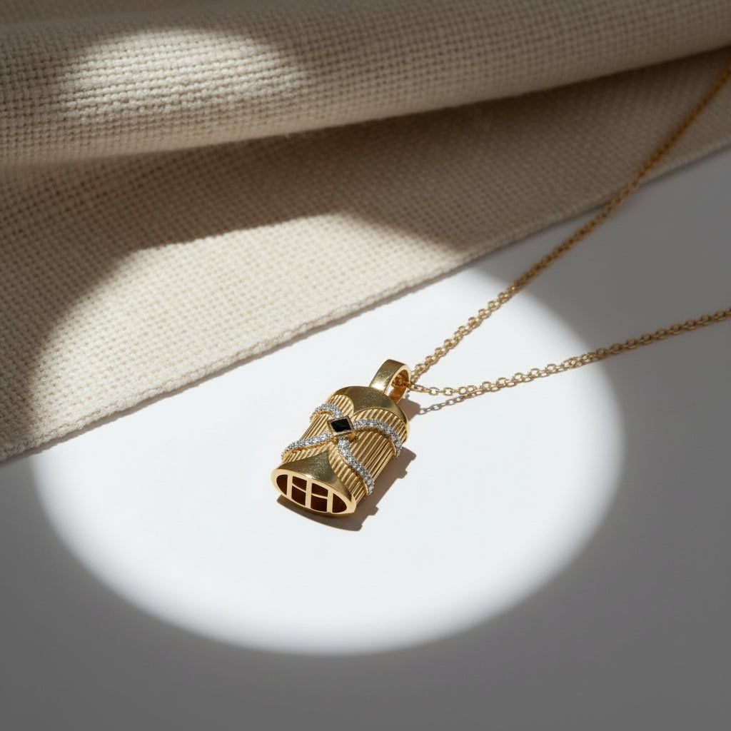 Eclipse Royale Pendant Men